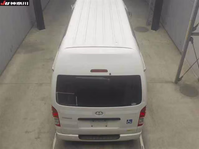 TOYOTA REGIUS ACE