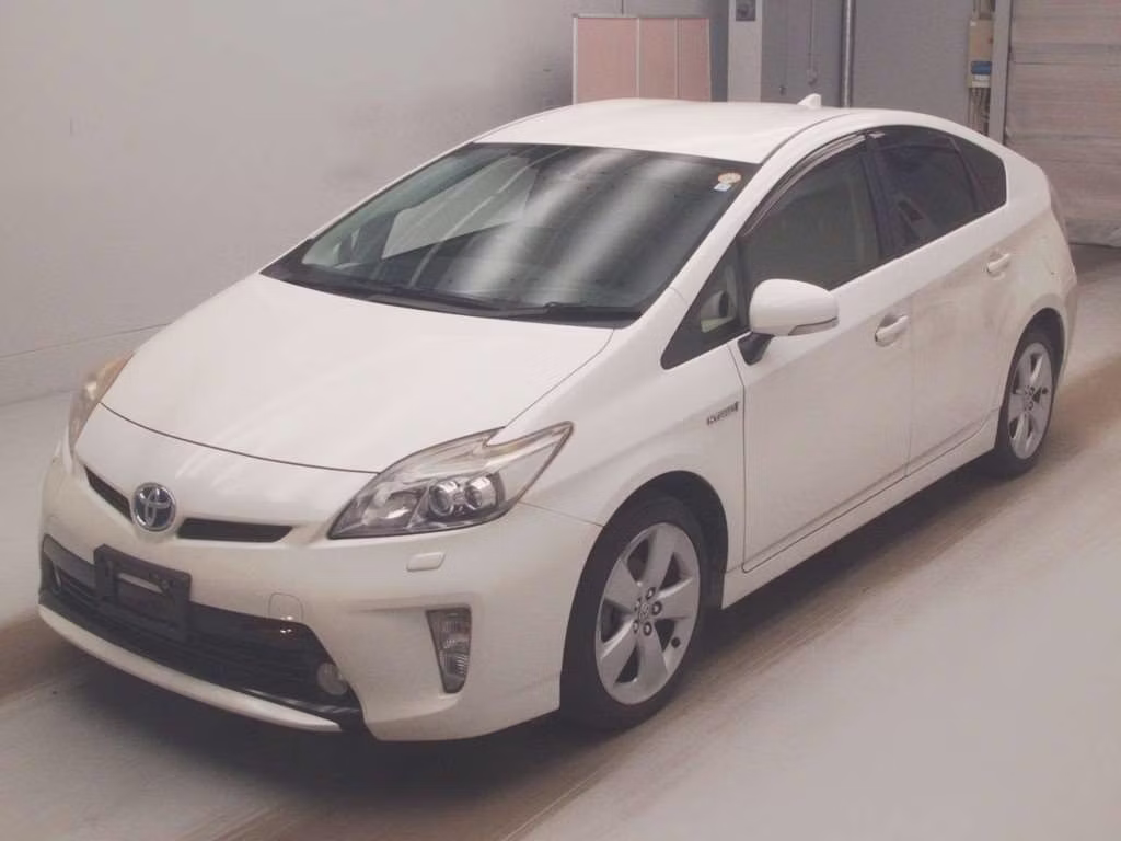 TOYOTA PRIUS