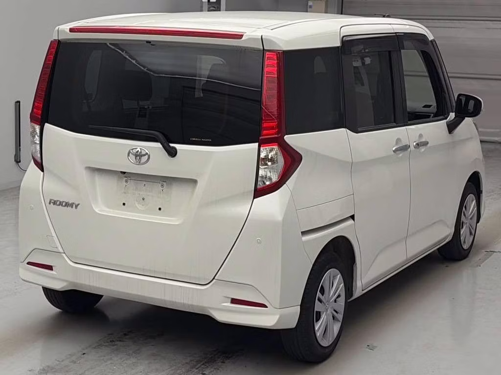 TOYOTA ROOMY