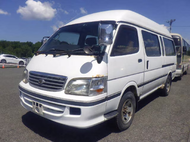 TOYOTA HIACE