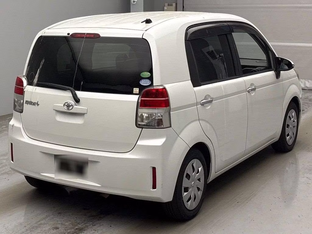 TOYOTA SPADE
