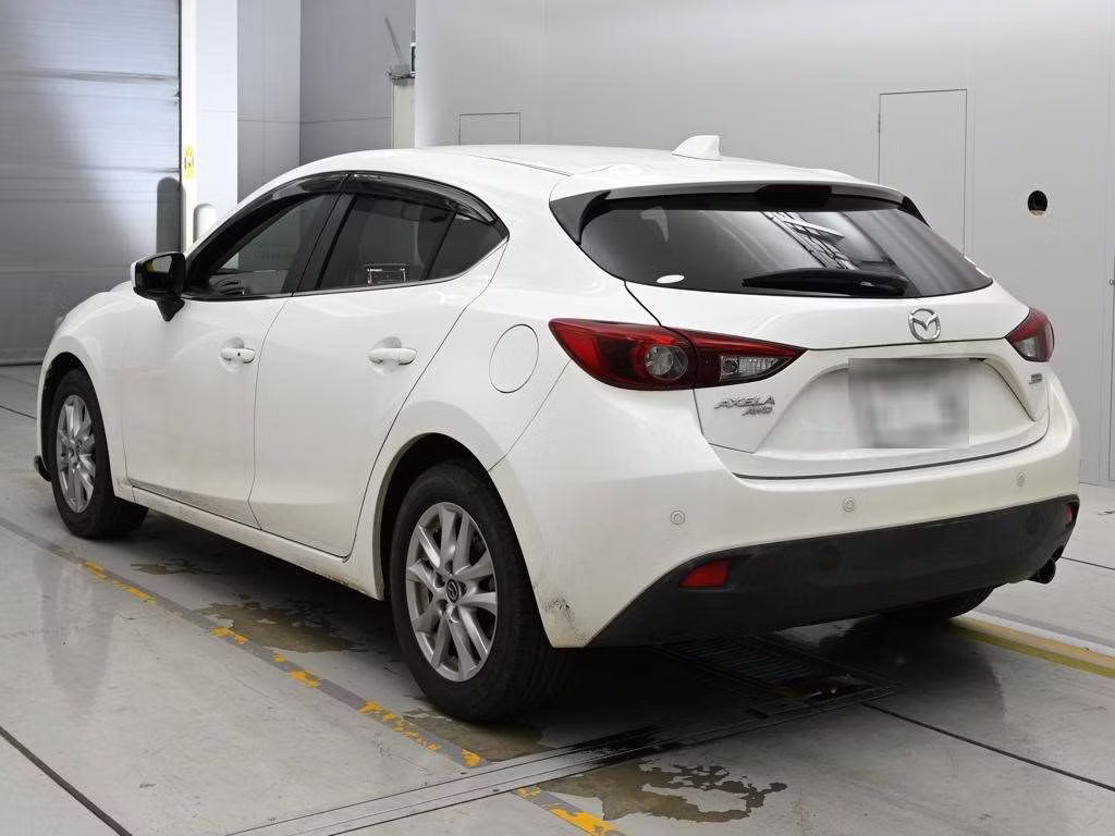 MAZDA AXELA