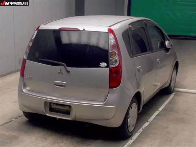 MITSUBISHI COLT