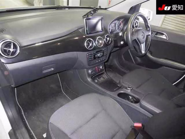 MERCEDES-BENZ B-CLASS