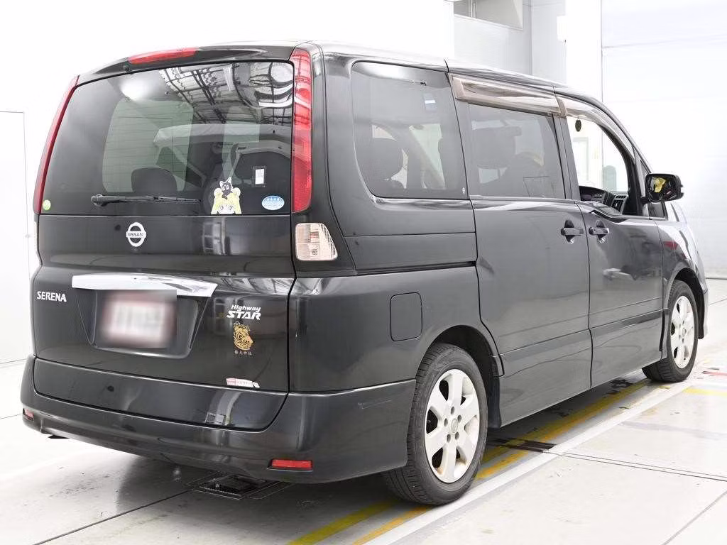 NISSAN SERENA