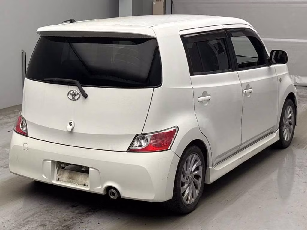 TOYOTA BB