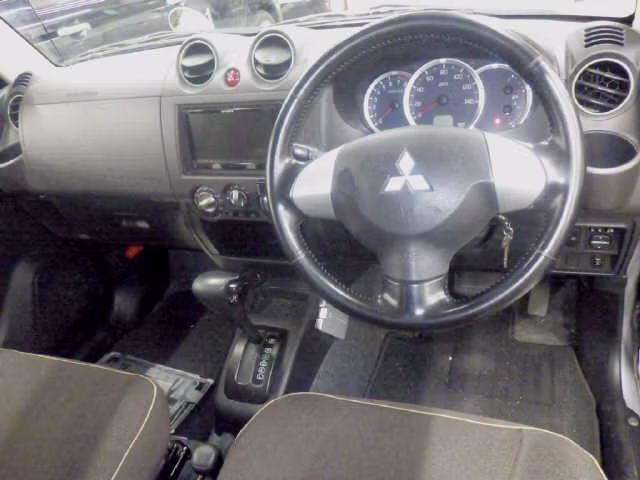 MITSUBISHI PAJERO MINI