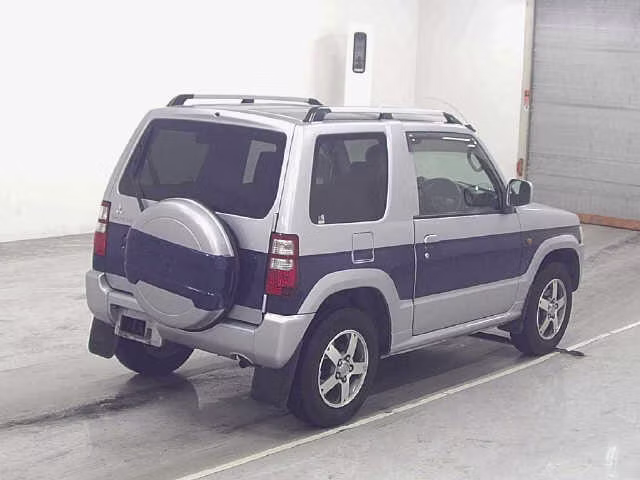 MITSUBISHI PAJERO MINI