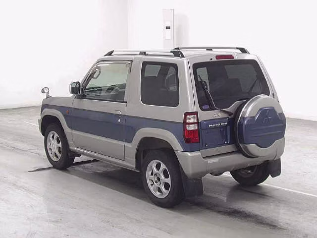 MITSUBISHI PAJERO MINI