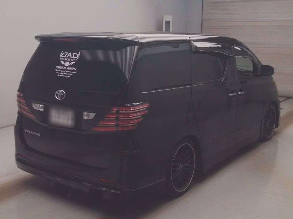 TOYOTA VELLFIRE