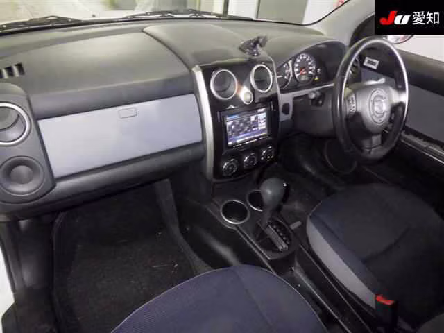 MAZDA VERISA