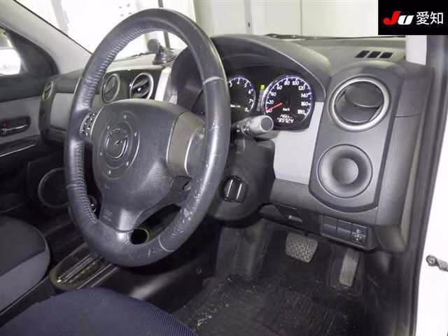 MAZDA VERISA