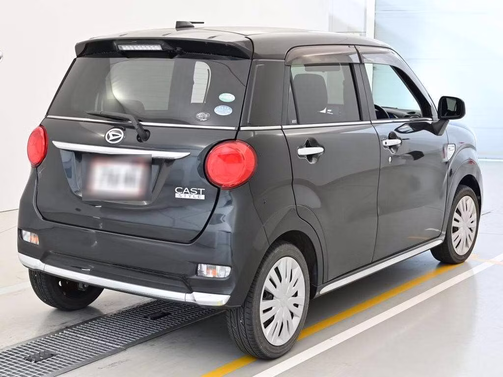 DAIHATSU CAST