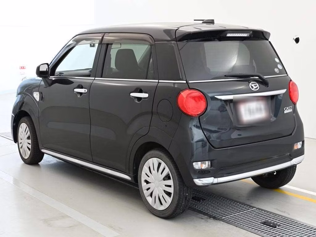 DAIHATSU CAST