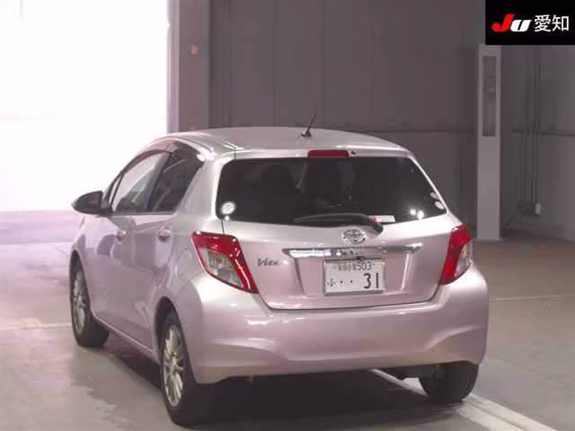 TOYOTA VITZ
