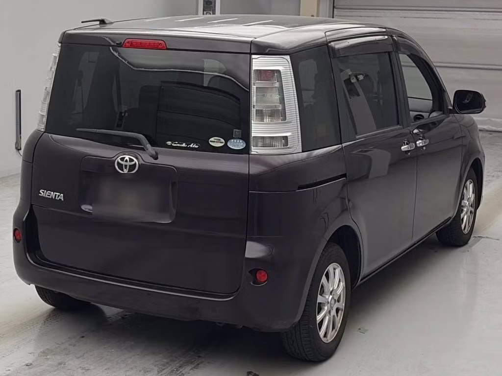 TOYOTA SIENTA