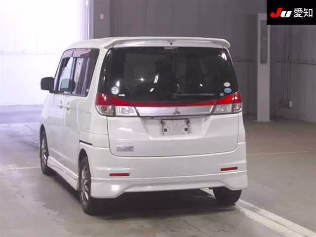MITSUBISHI DELICA D:2