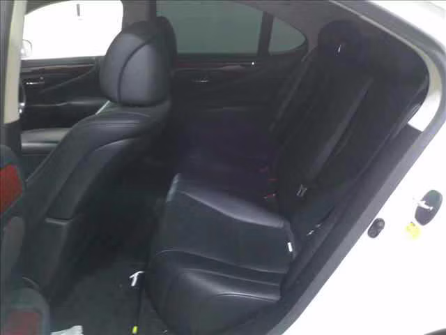 LEXUS LS460