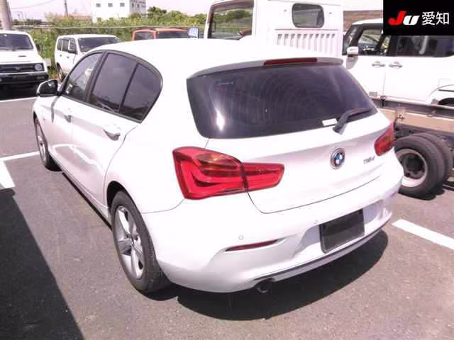 BMW 1-SERIES