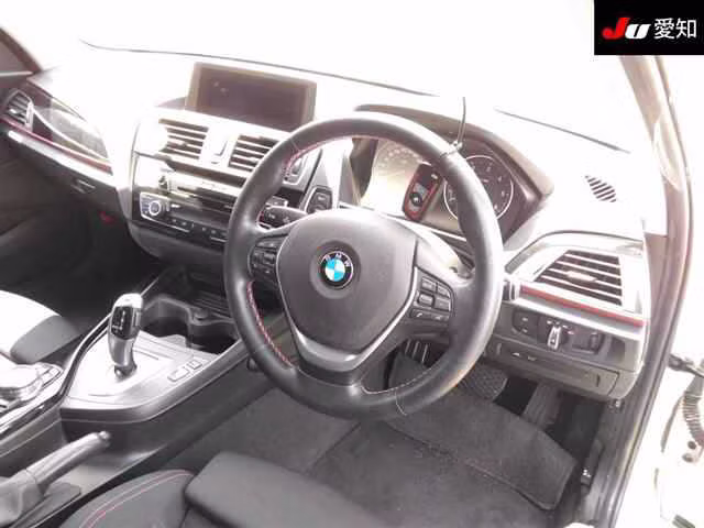 BMW 1-SERIES
