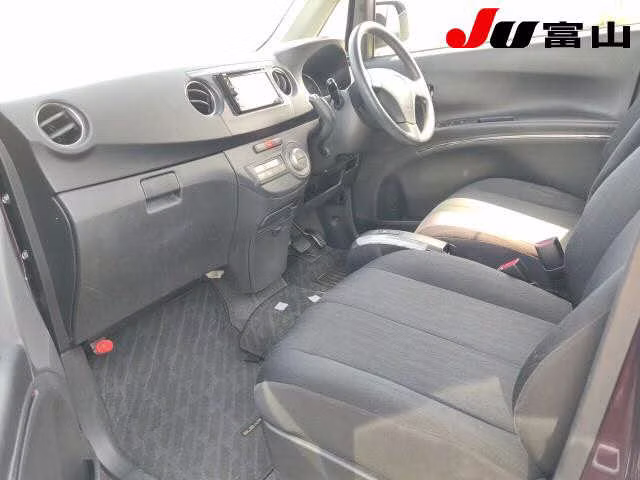 SUBARU LUCRA