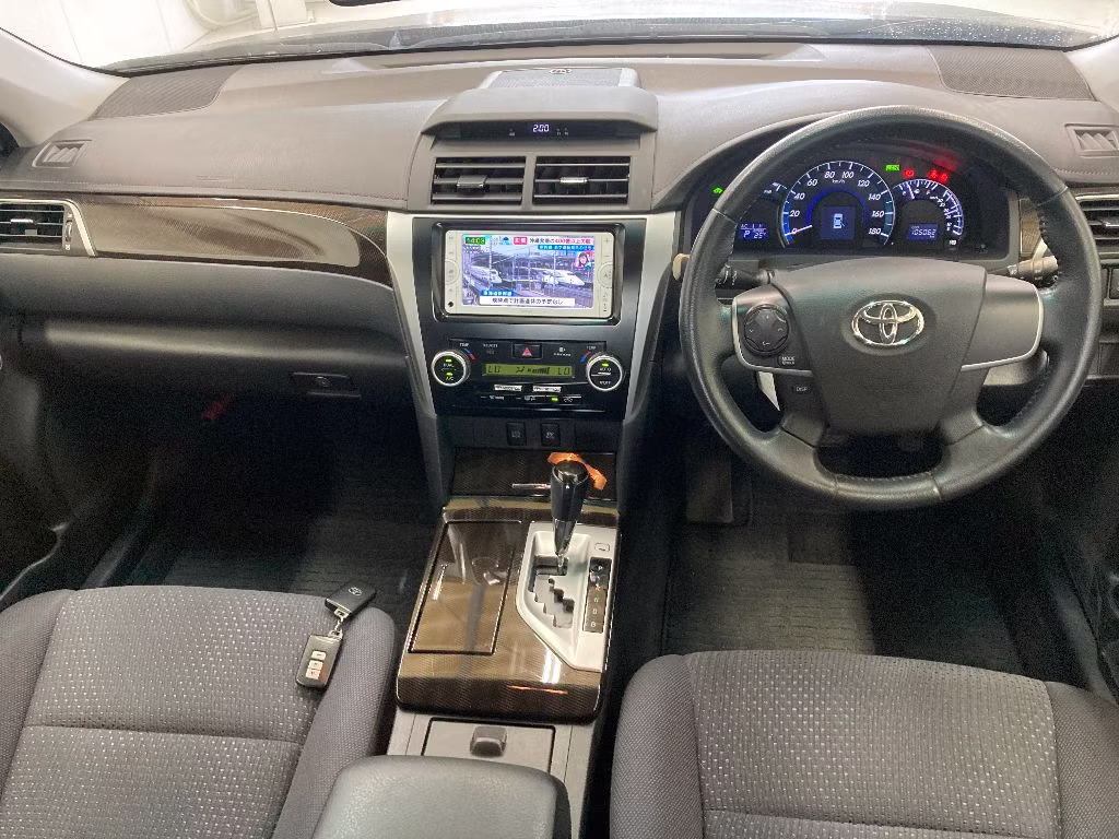 TOYOTA CAMRY