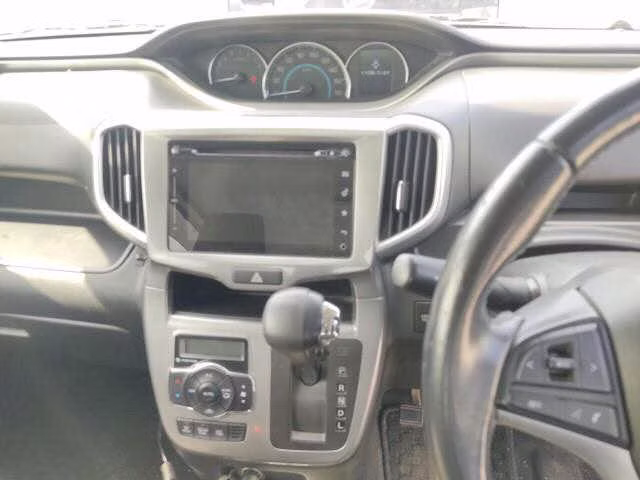 MITSUBISHI DELICA D:2