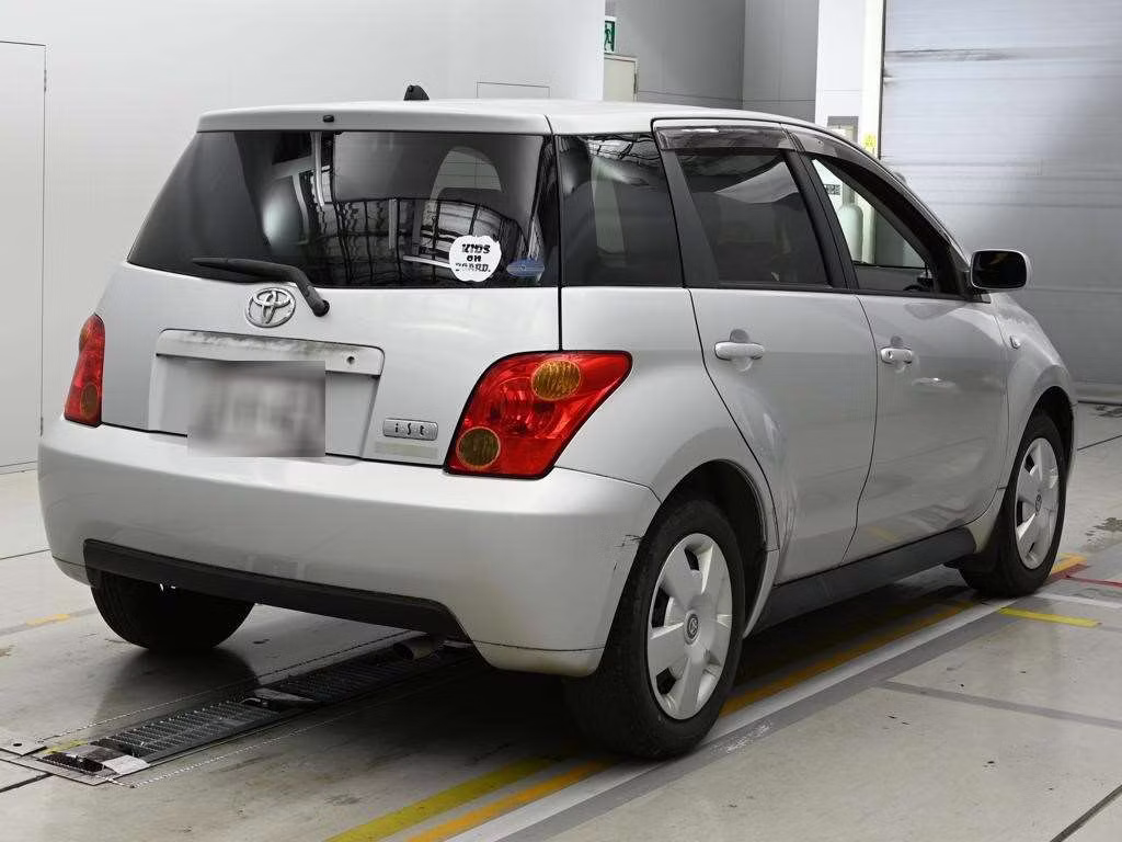 TOYOTA IST