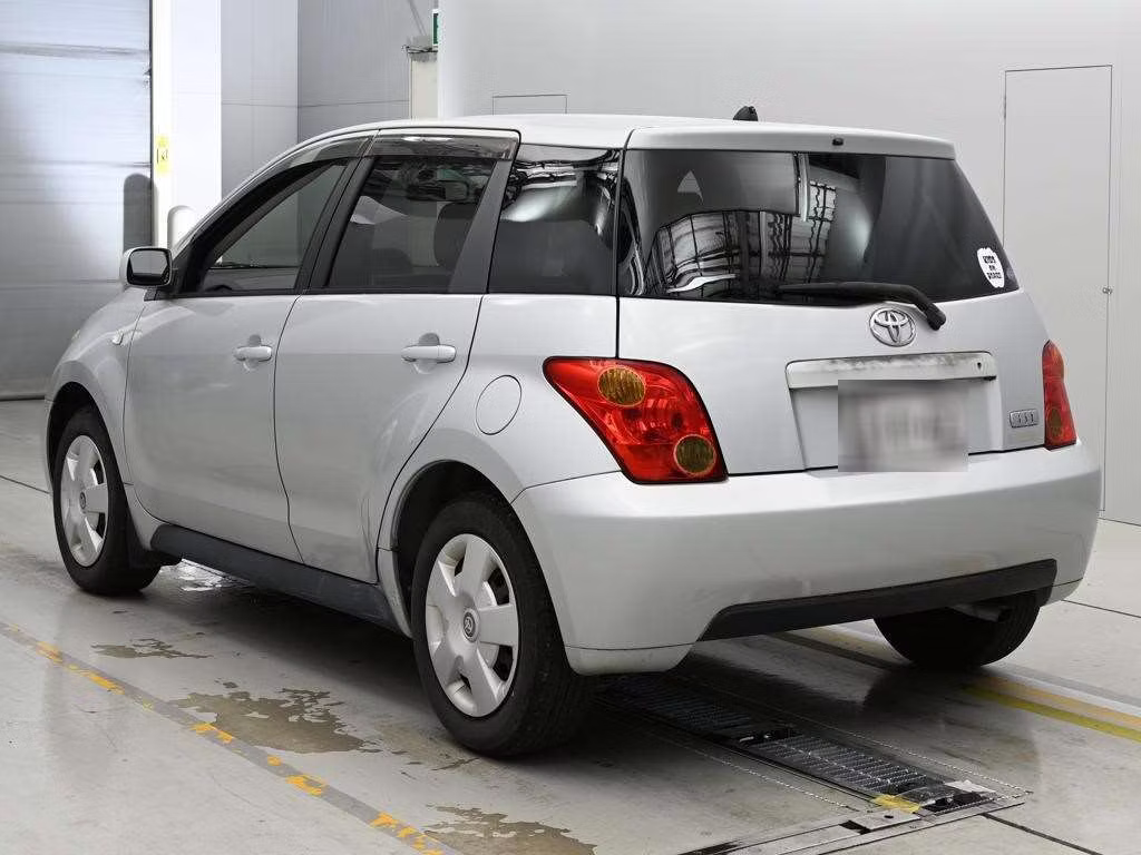 TOYOTA IST