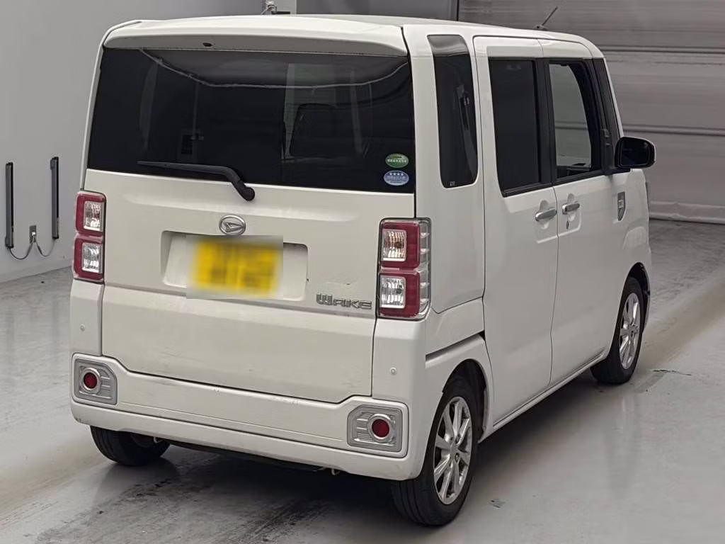 DAIHATSU WAKE