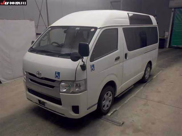 TOYOTA REGIUS ACE