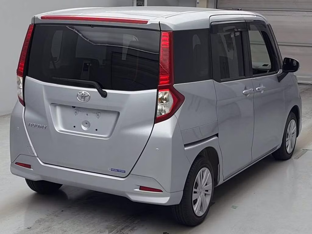 TOYOTA ROOMY