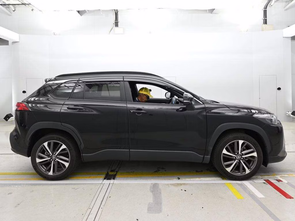 TOYOTA COROLLA CROSS
