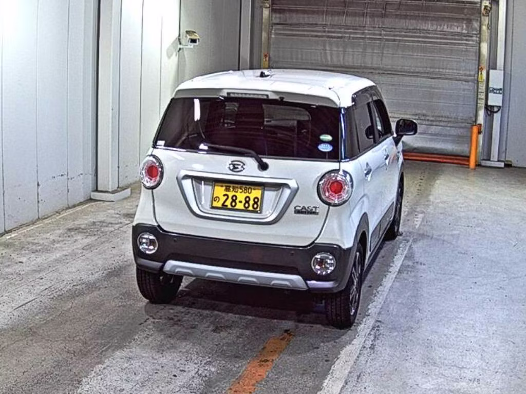 DAIHATSU CAST