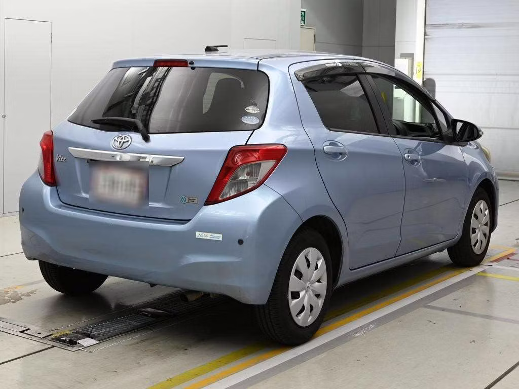 TOYOTA VITZ