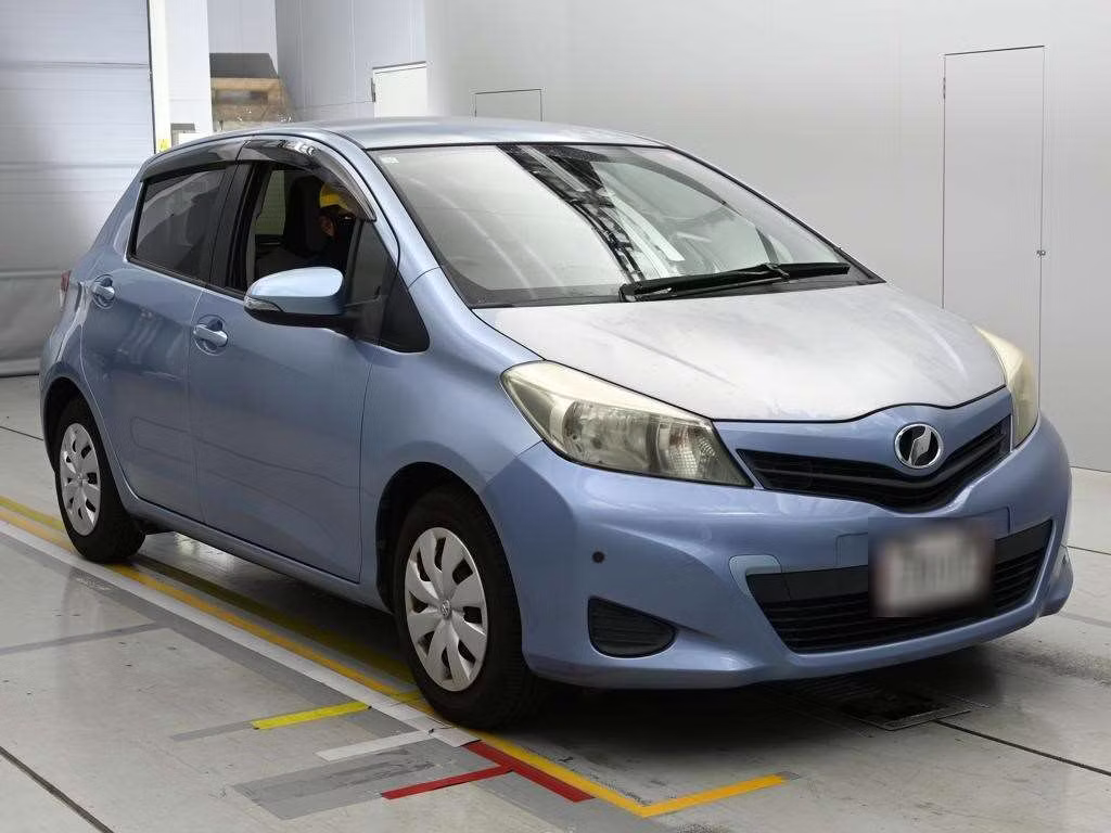 TOYOTA VITZ