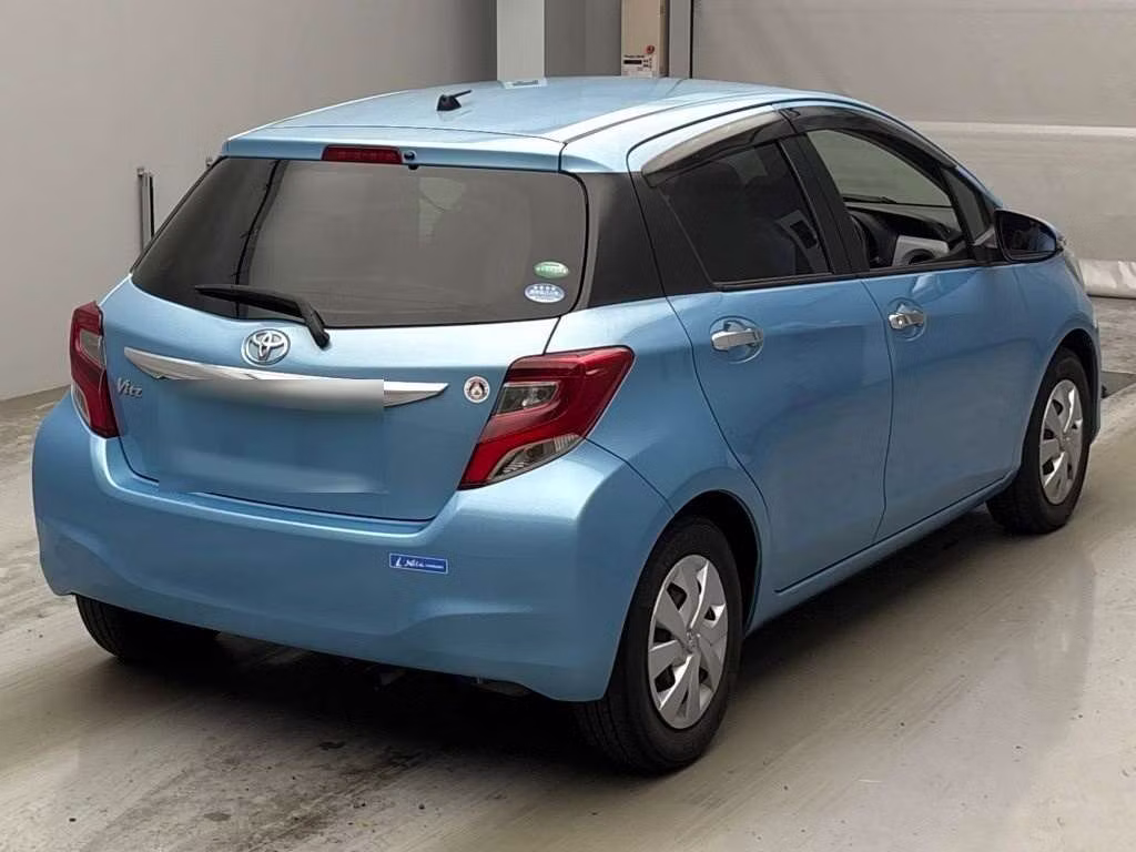 TOYOTA VITZ