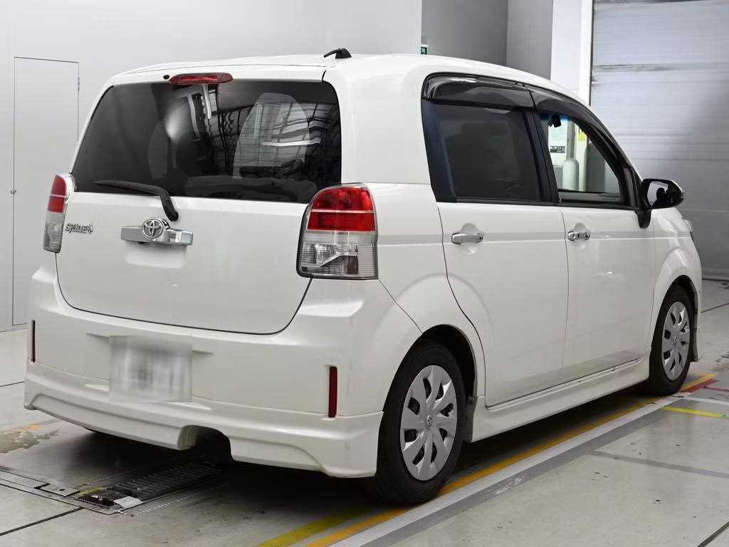 TOYOTA SPADE