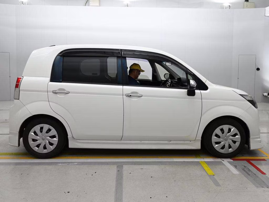 TOYOTA SPADE