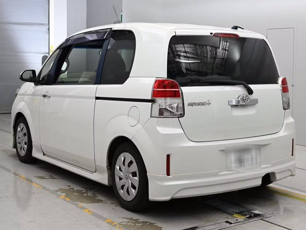 TOYOTA SPADE
