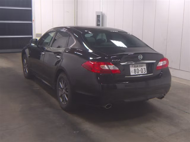 NISSAN FUGA