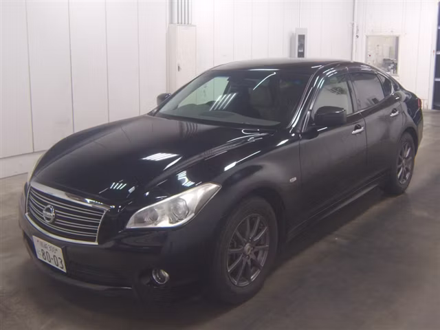 NISSAN FUGA