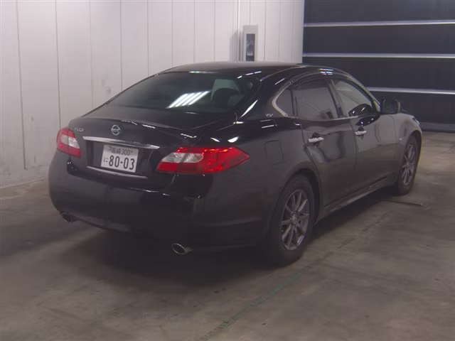 NISSAN FUGA