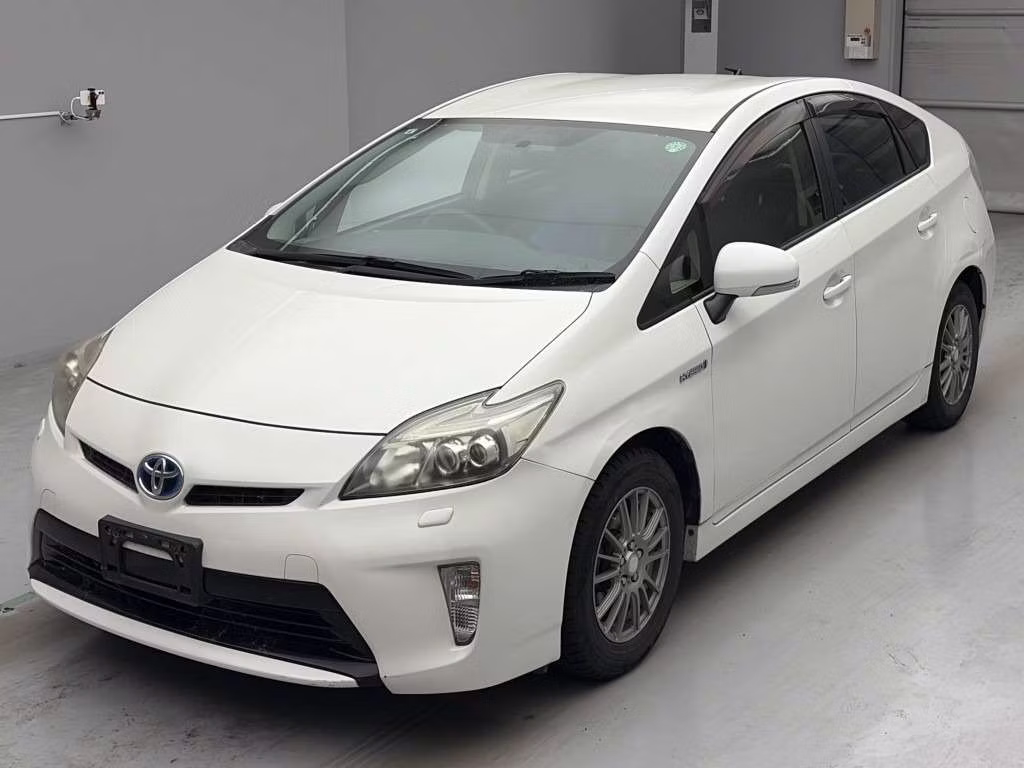 TOYOTA PRIUS