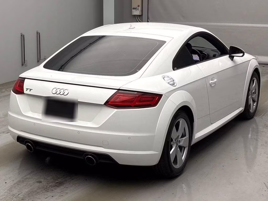 AUDI TT