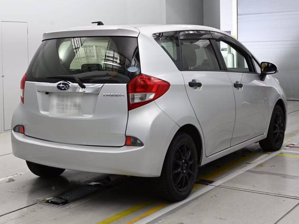 SUBARU TREZIA