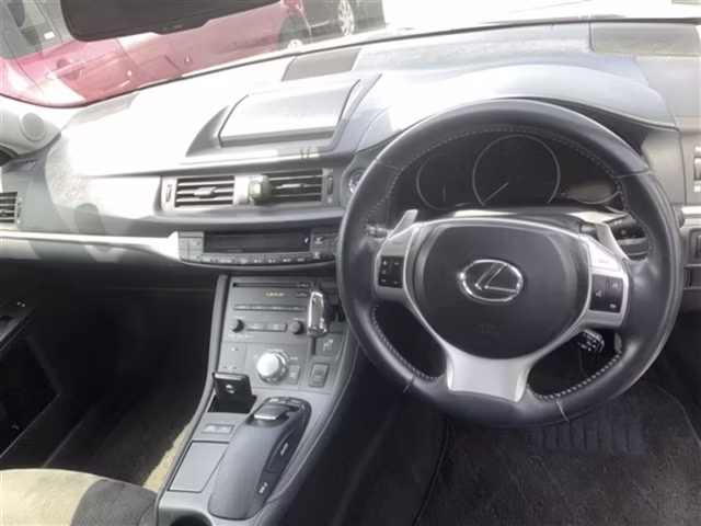 LEXUS CT200H