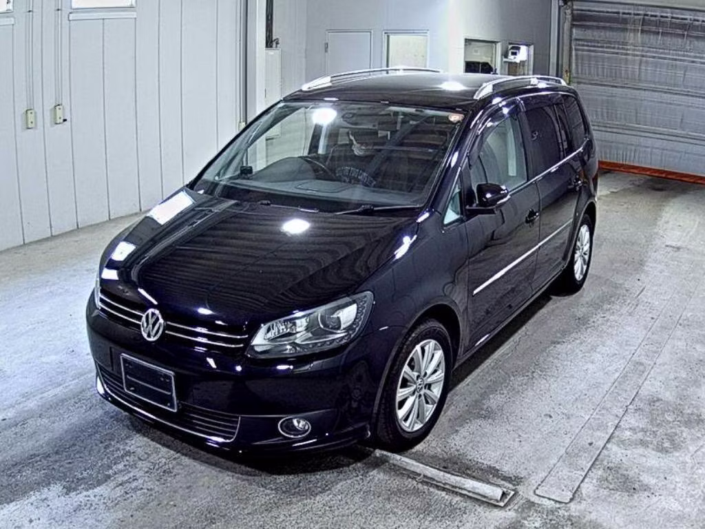 VOLKSWAGEN TOURAN