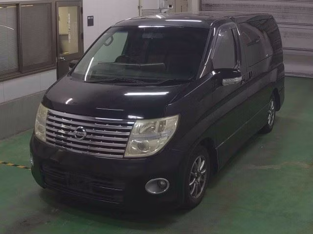 NISSAN ELGRAND