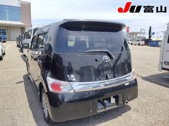 TOYOTA BB